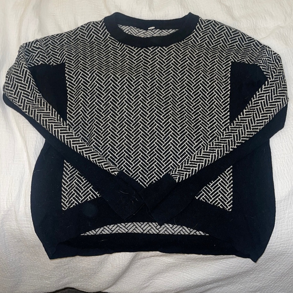 Lululemon merino wool sweater size 4